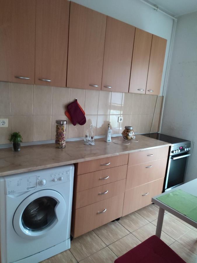 1 Room Apartment In Titan Bucarest Exterior foto